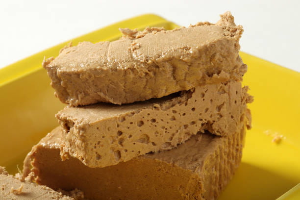 تصویر 1 از حلوا ارده عسلی طبیعی با عطر ملایم و طعم دلپذیر